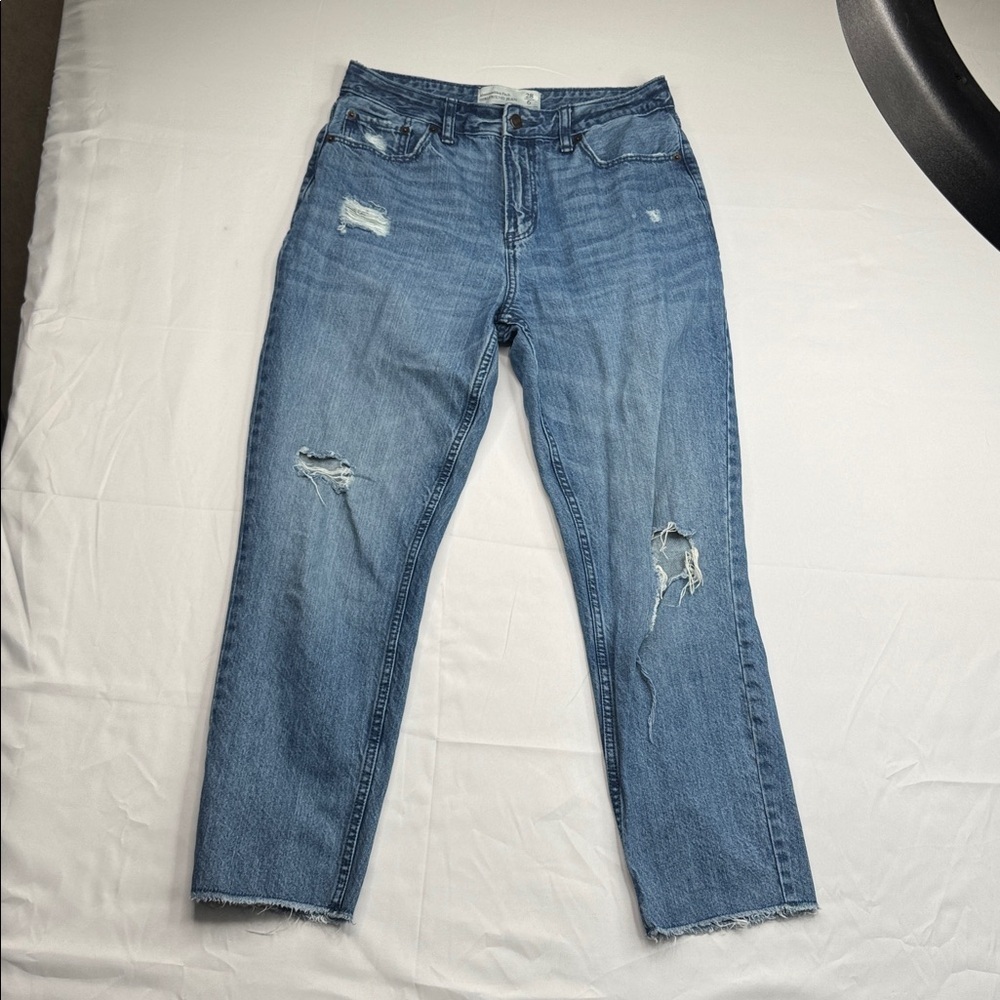 Abercrombie & Fitch Girlfriend Jean size 28 or 6 distressed with holes & raw hem